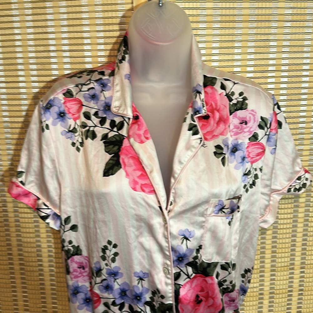 Victoria's Secret Pale Pink Striped Floral Silk Feel Romper Pajamas One Piece M - Picture 3 of 16